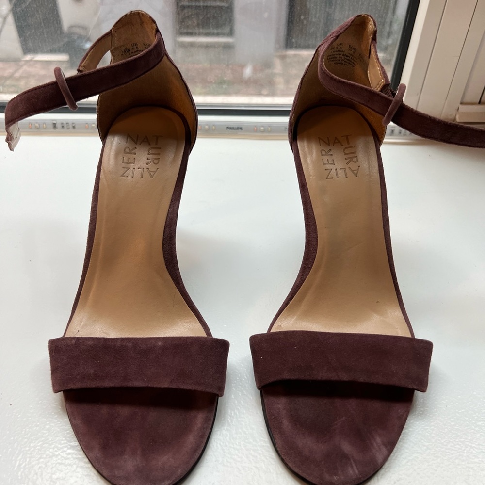 Naturalizer 7.5W heels